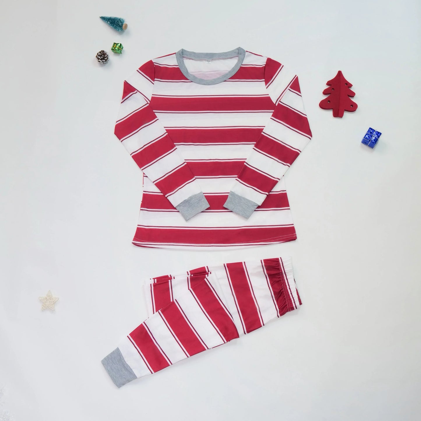 Merry Christmas 2025 Mother Father Kids Matching Pajamas Set Striped Casual Loose Pyjamas Xmas Family Look Holiday Wear Pjs Gift