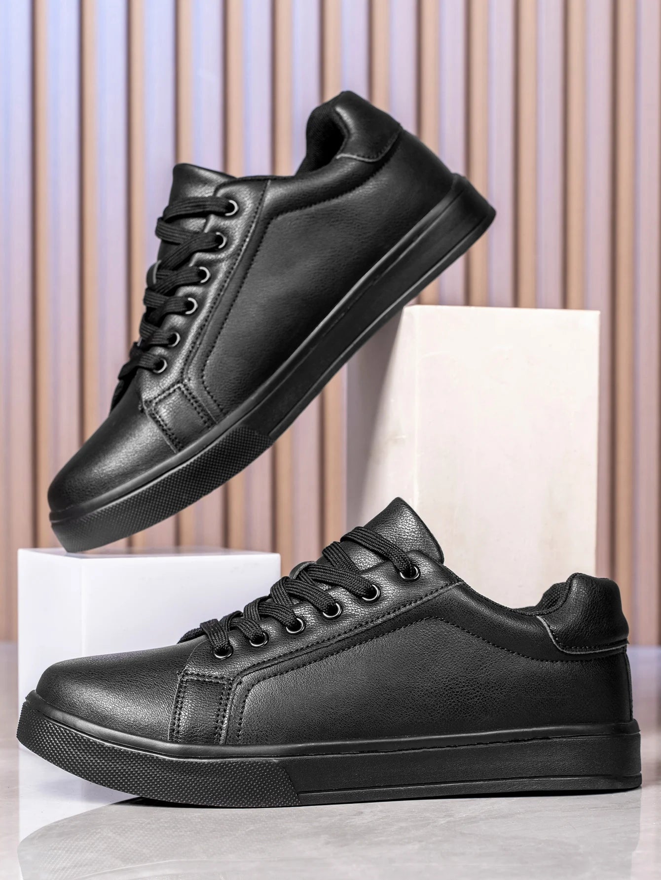 Men Shoes Skateboarding Shoes ForMen Sneakers Lightweight White Black Sports Shoes