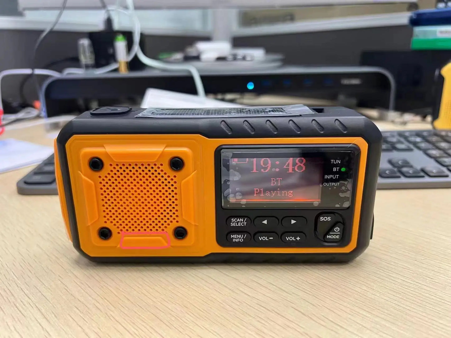 Solar Crank DAB+ FM Radio with 5000 mAh Power Bank,  Bluetooth speaker Emergency Radio, USB-C  Phone Charge, SOS Alarm, Torch