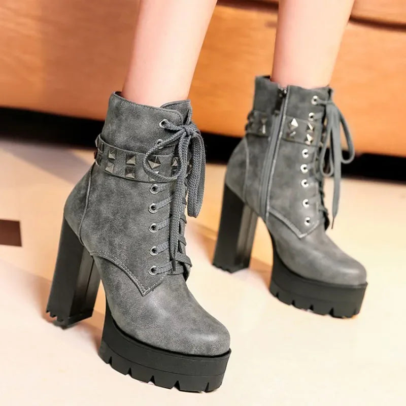 KNCOKAR The new autumn/winter fashion ultra high heels and short boots with a waterproof platform rivet and female boots