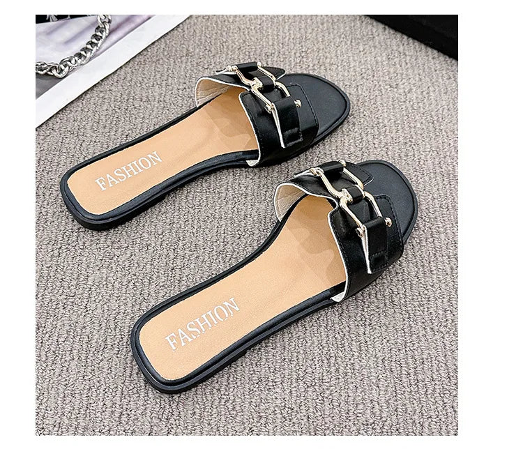 2024European and American Style Summer Fashion Out Flip-flops Flat Leisure Horse with Buckle Temperament One Line Slippers Woman