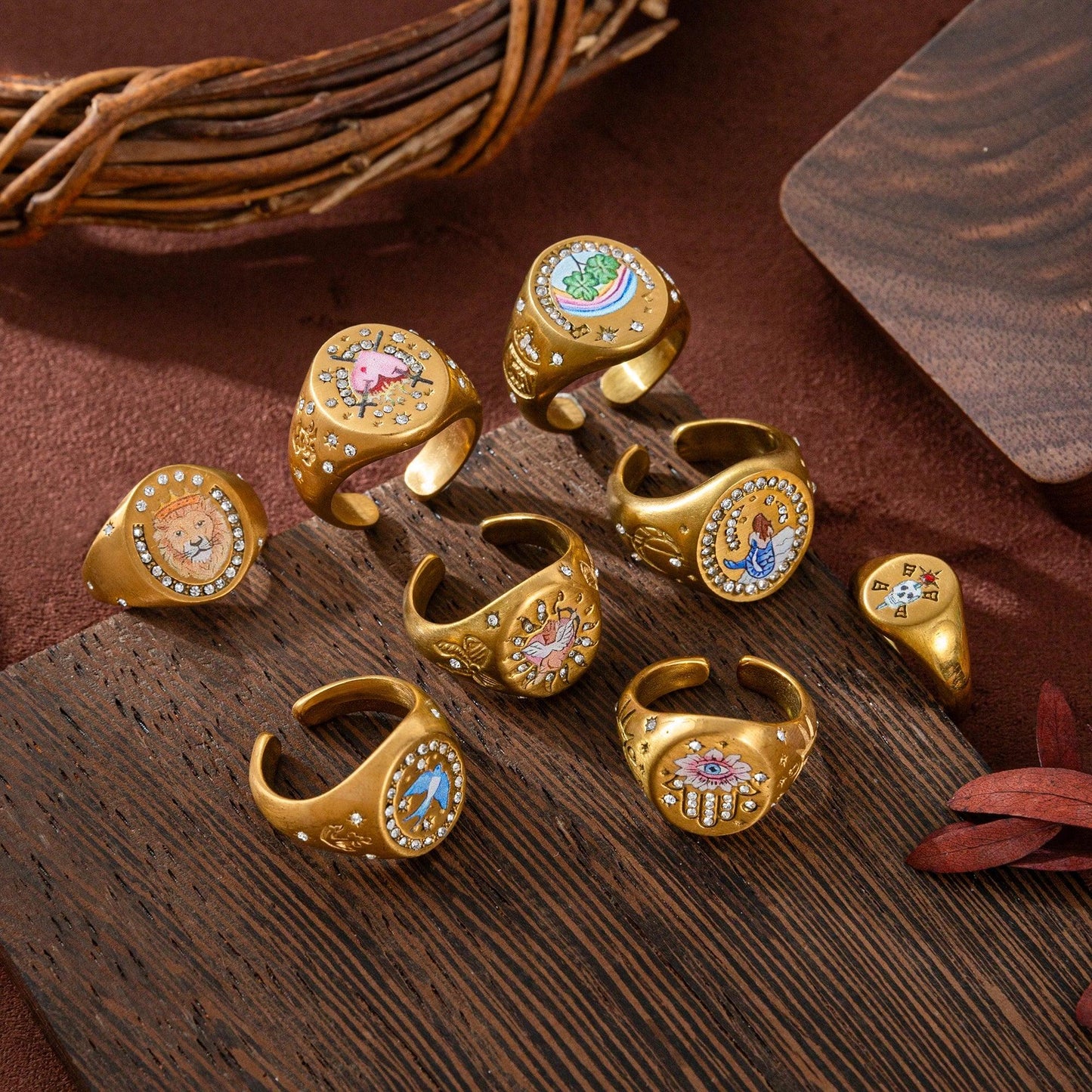 Stainless steel fashionable and popular Valentine's Day lion mermaid love painted ring with gold plating and color preservation