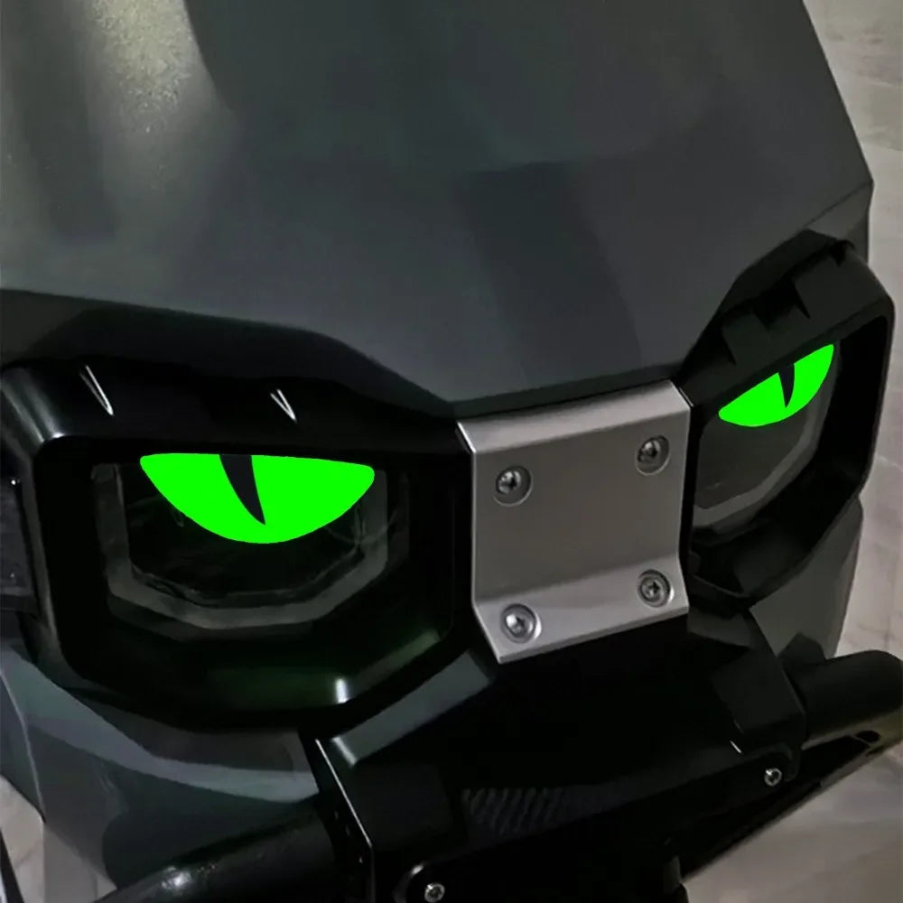 Luminous Eyes Car Stickers Green Glowing Devil's Eye Car Motorcycle Headlight Styling Sticker 3D Drip Glue Cat Eye Decoration