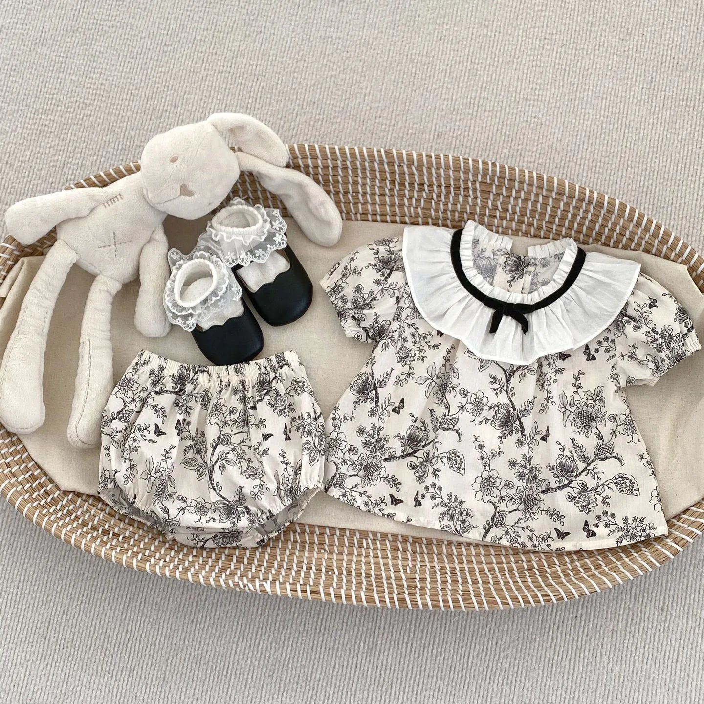 2026 New Summer Baby Clothing Set Infant Girls Floral Lace Collar Tops And Bloomer 2 PCS Suit Toddler Outfit