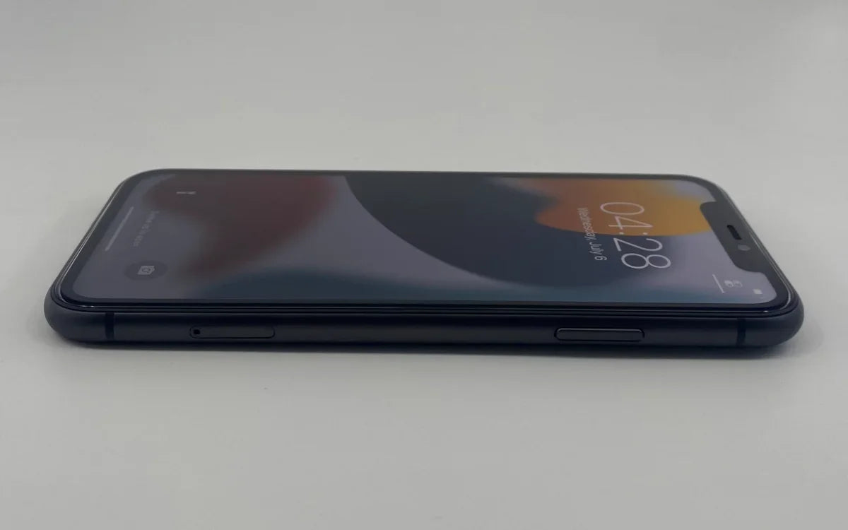 Original Apple iPhone 11  6.1 inch A13 Bionic 4GB RAM 64GB/128GB/256GB ROM NFC 4G LTE iOS Mobile Phone iphone 11 Used phone