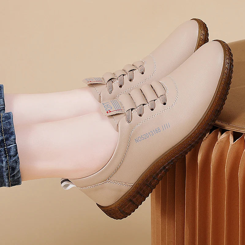 100% cowhide Women's Leather shoes New large size casual sports shoes Fashion  Lightness Women's vulcanized shoes sneakers