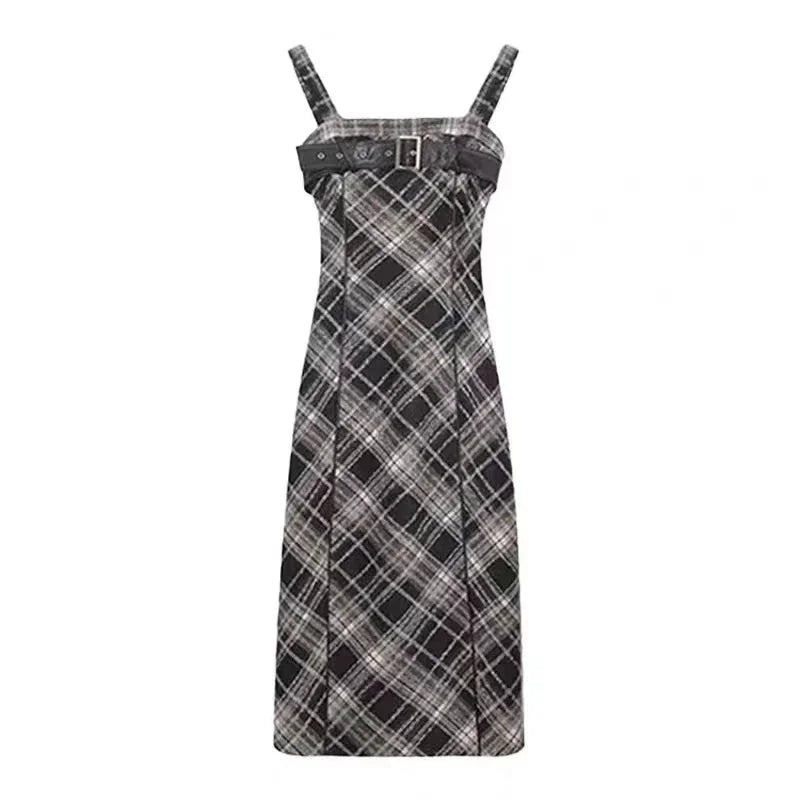 Ensemble deux pièces vintage français décontracté : chemisier moulant et mini-robe élégante et féminine pour femme d'affaires, collection automne 2024 coréenne.