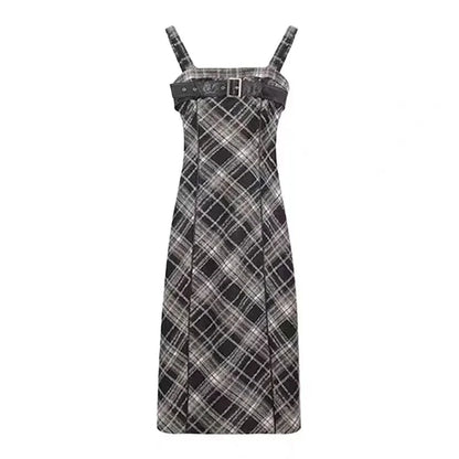 Ensemble deux pièces vintage français décontracté : chemisier moulant et mini-robe élégante et féminine pour femme d'affaires, collection automne 2024 coréenne.