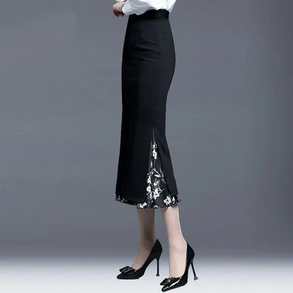 Jupe sirène mi-longue haute couture, collection printemps-automne.