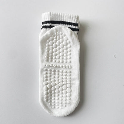 Grip Socks for Women Non Slip Pilates Yoga Socks with Double Stripes Non Slip Socks for Workout Ballet Athletic Socks