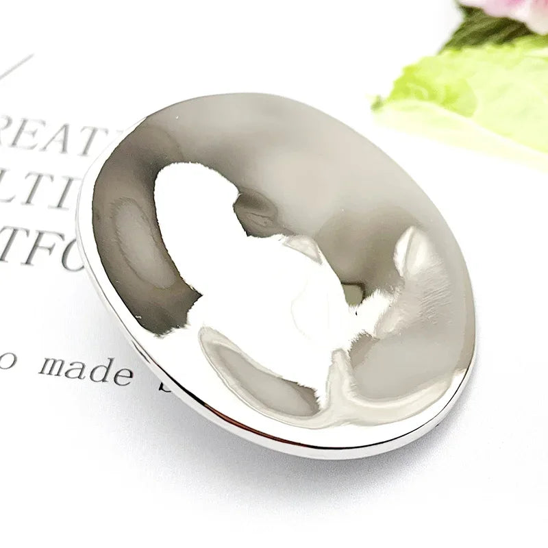 High Quality Surface Shine Metal Oval Brooch Large Irregular Pins Autumn Winter Lady Daily Colthes Backpack Ornament Accessories