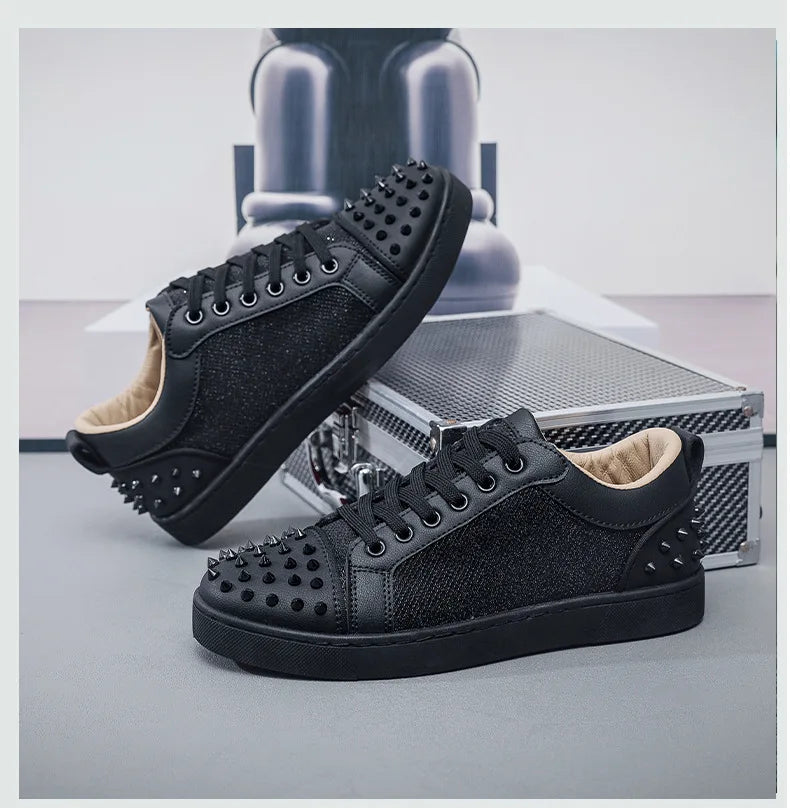 New Fashion Silver Trainers Glitter Spiky Shoes Men Lace Up Sneakers Low Top Shoes Red Sole Man Designer Sneaker With Spikes