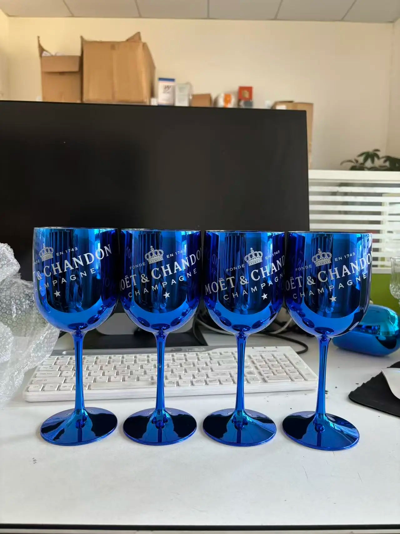 4pcs 480ml Plating Electroplated Shiny 16Oz Plastic Red Wine Glasses Plastic Champagne Flutes Cup Goblet For Party Wedding