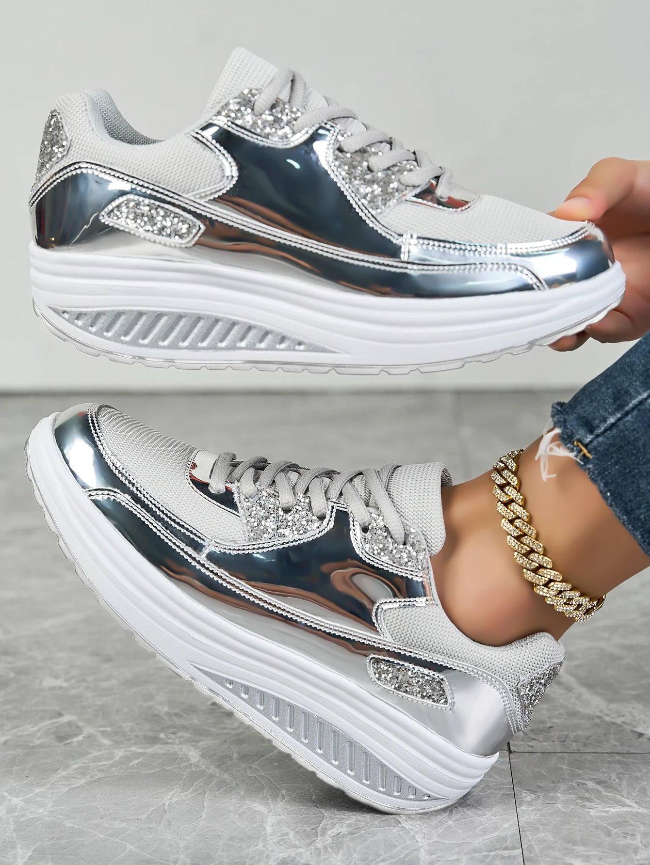 Women's flat mesh sports shoes spring and autumn new lace-up breathable comfortable fashion fitness women's shoes