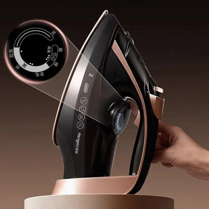 Handheld Portable Steam Iron Compact for Home Use Dry And Wet Ironing Clothes Smoothing Machine