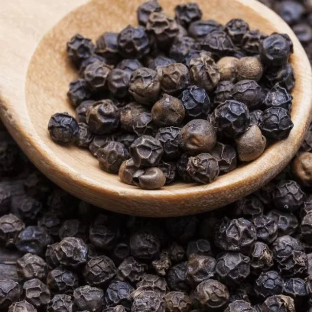 Premium Dried AD Black Pepper Export Quality Whole Bold Berries High Pungency Rich Aroma Cleaned Graded Bulk Supply Kerala India