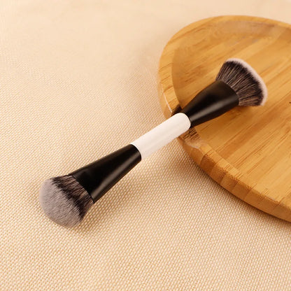 Double-Ended Angled Foundation Brush, Multifunctional Blush Brush with Wood Handle, Professional Cosmetic Tool