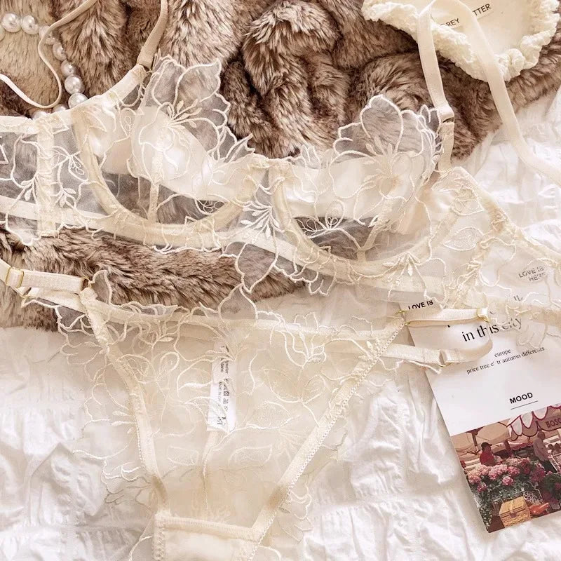MOYISU French Pure Desire Lingerie Sexy Thin Cup with Underwire Bra Set Christmas New Embroidered Lace Underwear Bra