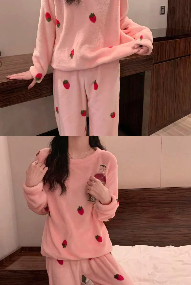 Women Pyjamas Sets 2025 Autumn Winter Warm Flannel Strawberry Coral Long Sleeve Girls Sleepwear Casual Fleece Pajamas Homewear