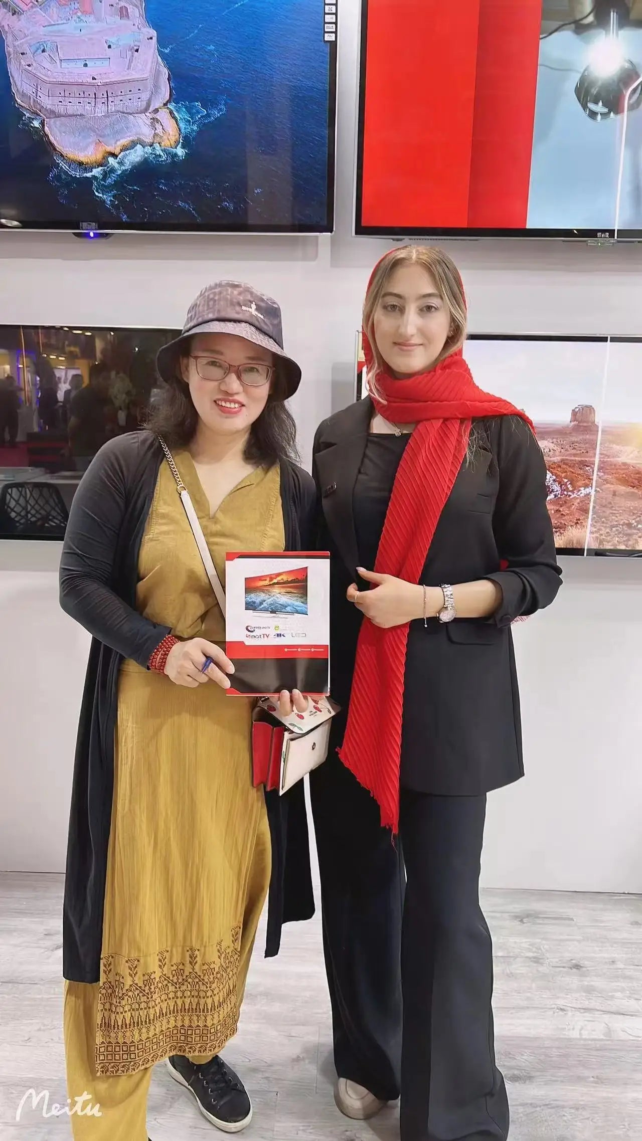 Smart LED Touch TV With Android WiFi 4K 50 55 65 75 Inch Smart Touch TV-Customizable Size OEM/ODM Karaoke TV Motherboard