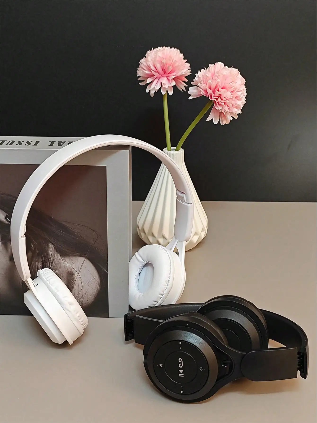 Y08 new style head-mounted wireless Bluetooth earphones, macaron color scheme, foldable, Bluetooth 5.3, long battery life, pink