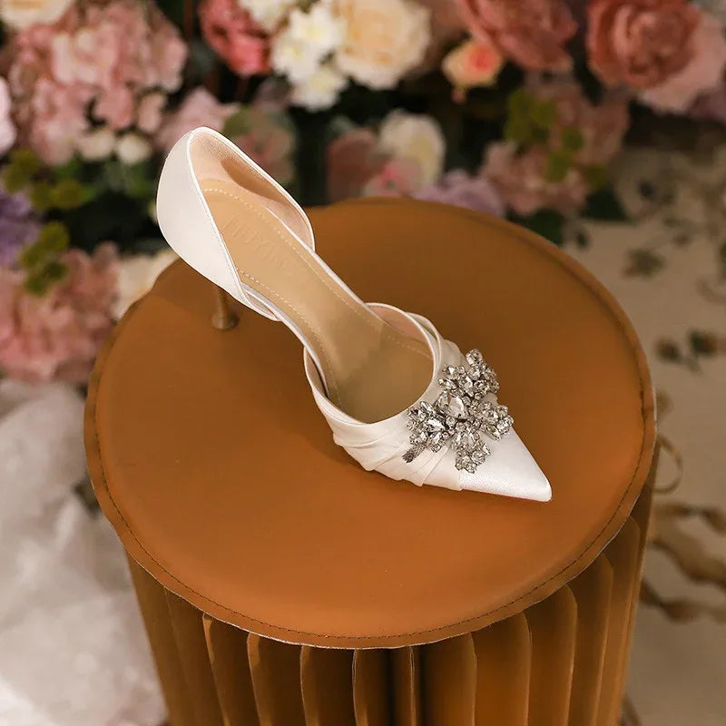 2025 Autumn New White French High Heels Pointy Rhine-Diamond Thin Heel Not Tired Foot Single Shoes Wedding Shoes
