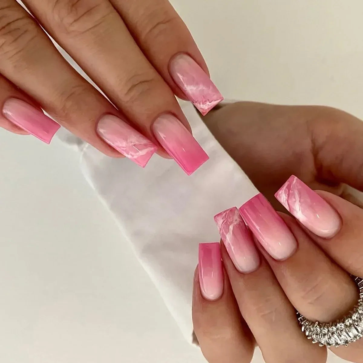 Romantic Red Lips Valentine's Day Wearable Fake Nails Frosted White Detachable Finished False Nails Press on Nails with Glue