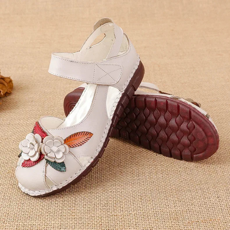 New 2025 Ladies Flat Sandals Soft Leather Anti-Slip Bottom Ethnic Style Comfortable Soft Surface Design for Elderly People