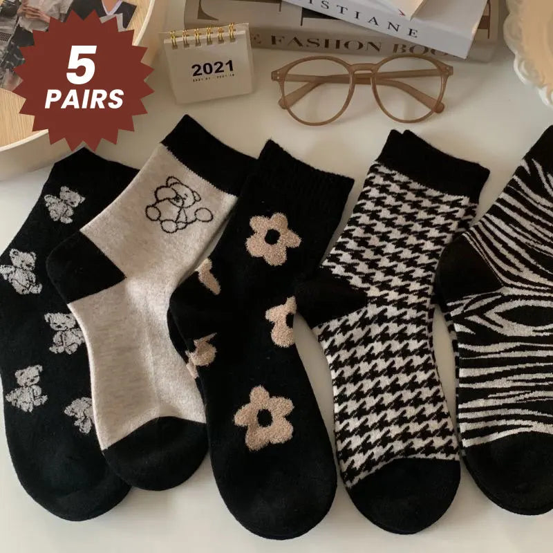 5 Pairs Women's mid Calf Socks with Cute Bear Design Breathable Soft Floral Print Casual Socks for Comfortable Wear