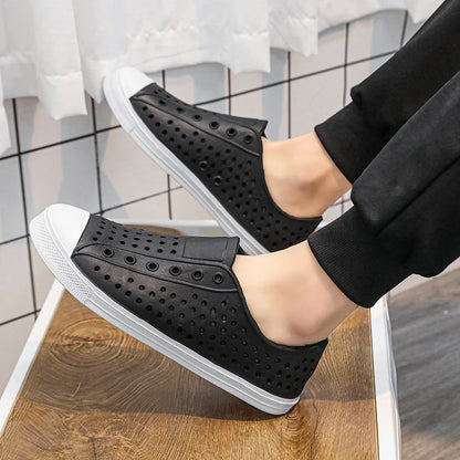 New beach sandals perforated shoes men's anti slip work shoes summer garden shoes water shoes ultra light outdoor walking shoes