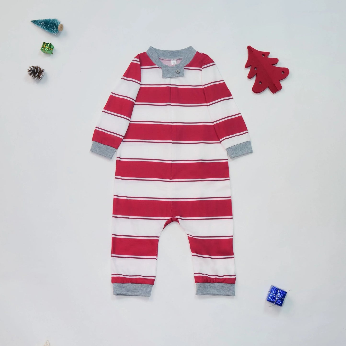 Merry Christmas 2025 Mother Father Kids Matching Pajamas Set Striped Casual Loose Pyjamas Xmas Family Look Holiday Wear Pjs Gift