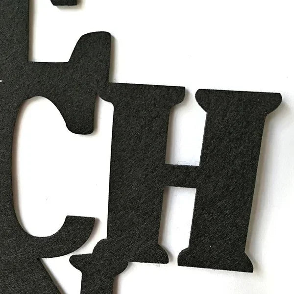 Décorations créatives pour une fête d'Halloween à la maison : décorations de porte, panneaux suspendus de sorcières, décorations à suspendre pour Halloween