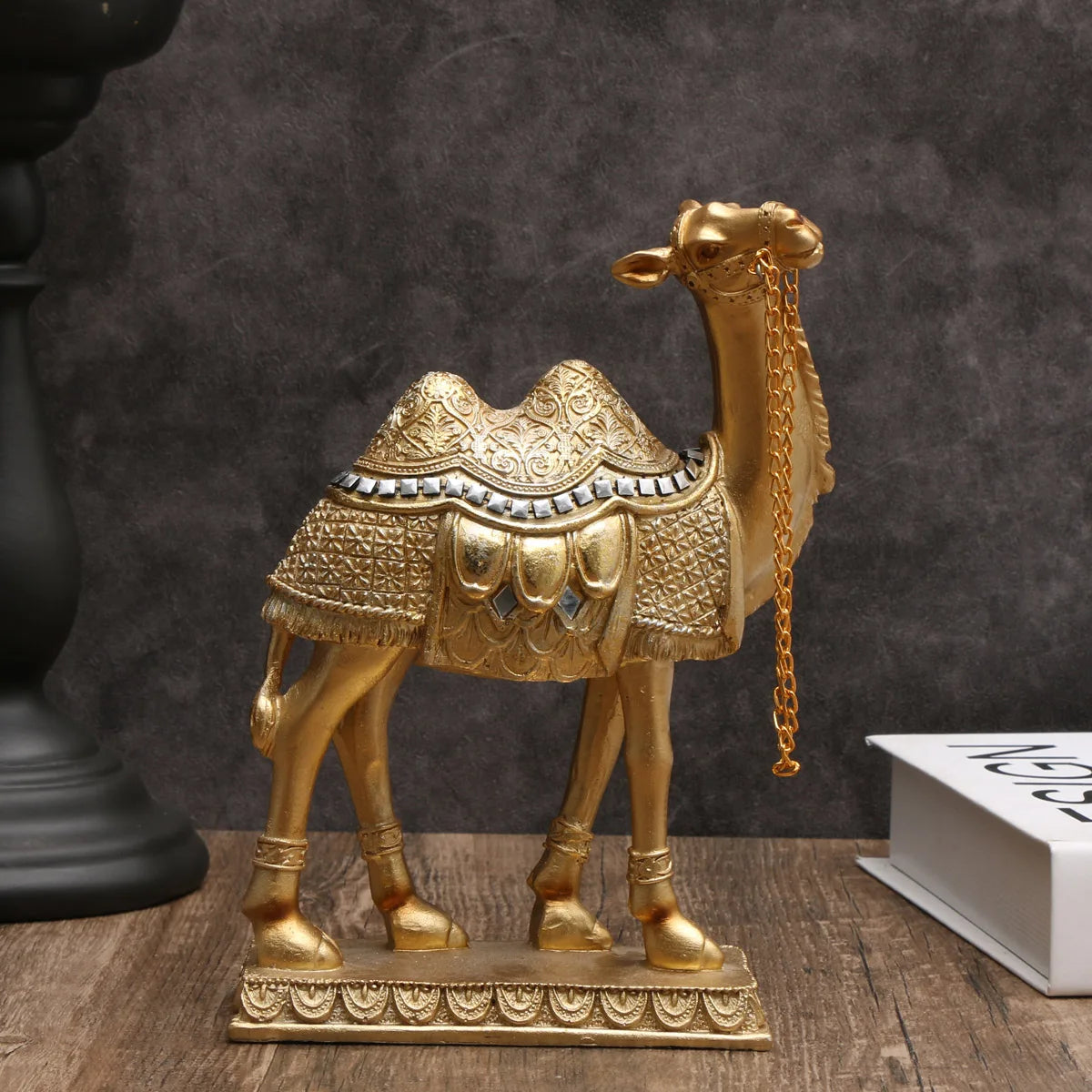 Classic Light Luxury Art Camel Statue: Indoor Decorative Item for Christmas, Halloween, Hanukkah, Thanksgiving, Valentine'S Day