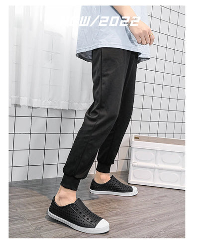 New beach sandals perforated shoes men's anti slip work shoes summer garden shoes water shoes ultra light outdoor walking shoes