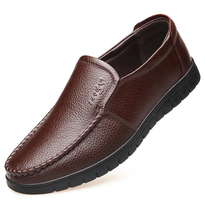 Men Loafers Fashion Slip on Soft Flats Genuine Leather Simple Moccasin Comfy Handmade Man Driving Footwear Non-Slip Boat Shoes