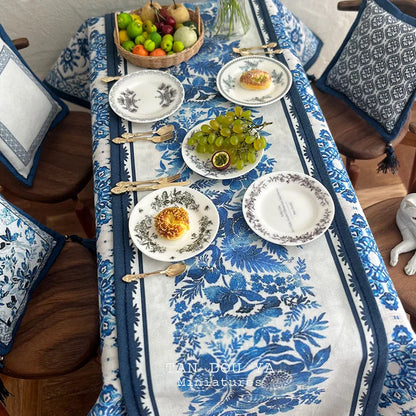 Miniature cloth blue and white porcelain tablecloth and throw pillow mini model for 1:6 bjd ob11 blythe dollhouse props Dolls ac
