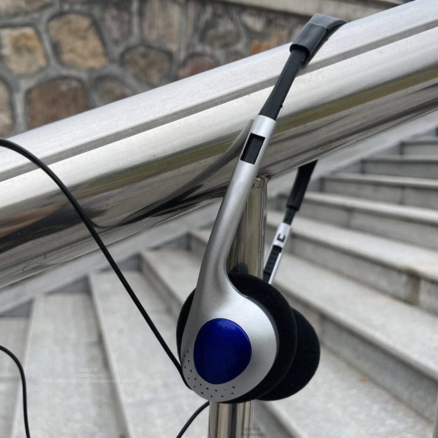 Personality Retro Classic Music Headphones Fashion Game Headset Portable Sport Wired Earphone Photography Photo Props