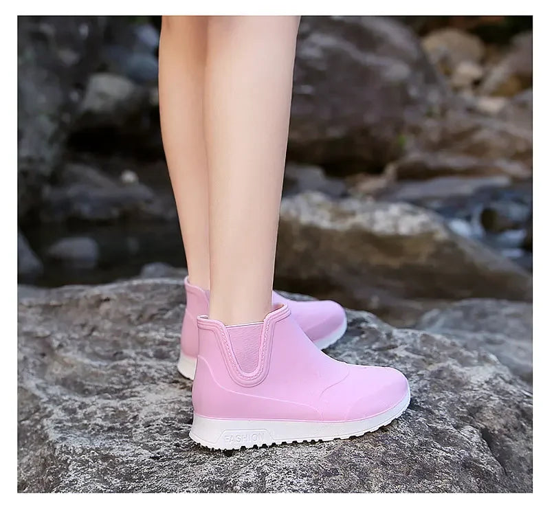 Fashionable Winter Short Ankle Women's Rain Boots Waterproof Slip Resistant Car Wash Shoes Adult Fleece Lined PVC Ladies Footwea