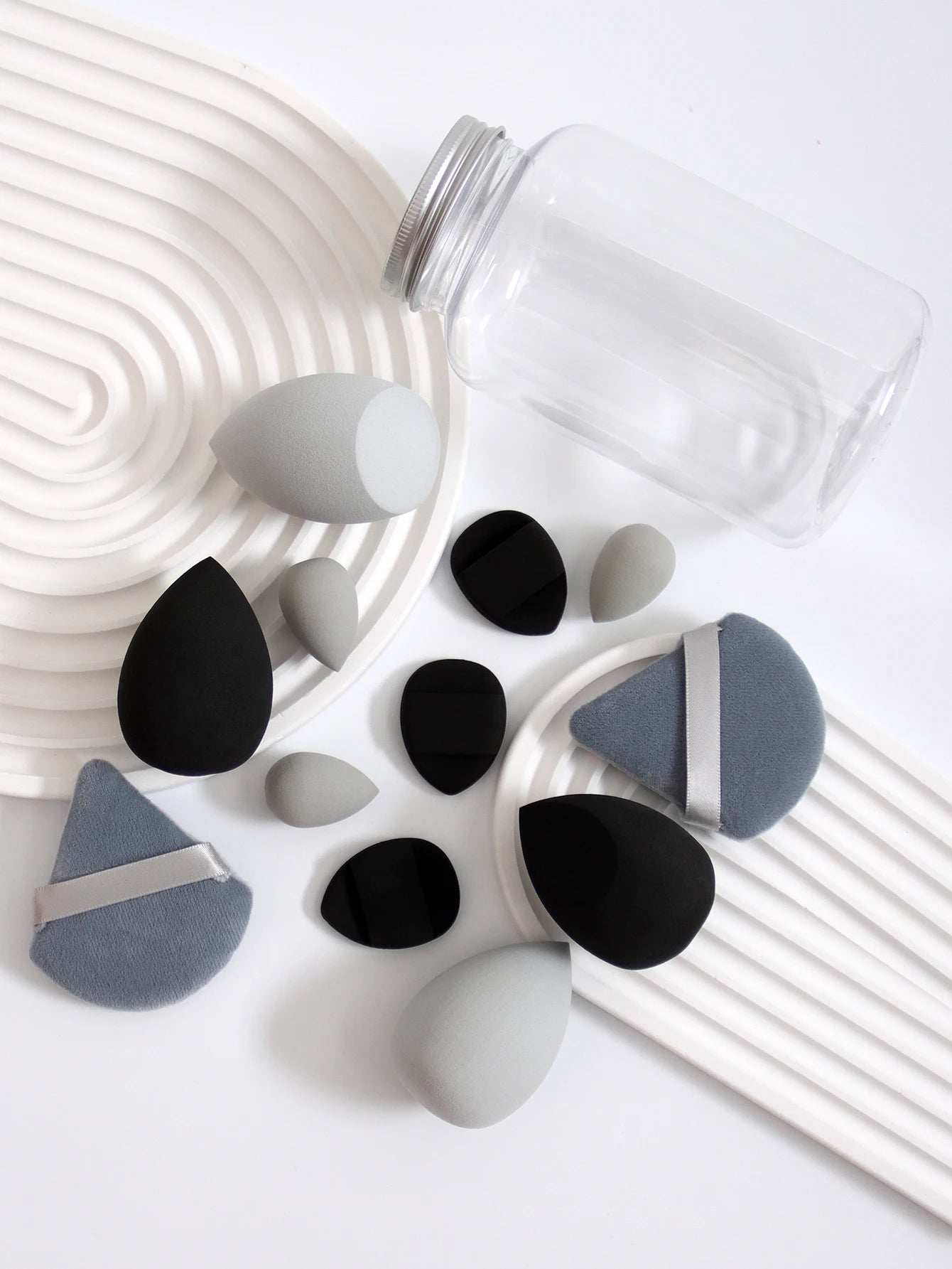 12Pcs Makeup Sponge Set with Storage Jar Latex-Free, Makeup Sponge Finger Puff, Dual-Use Wet & Dry Foundation Cosmetic Puffs