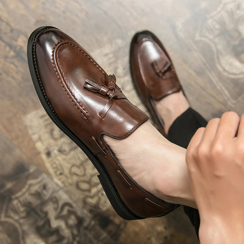 Brogues Shoes Men High Quality Social Leather Shoes British Tassels Formal Leather Men Wedding Business Dress Leather Shoes Male