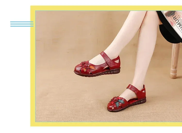 New 2025 Ladies Flat Sandals Soft Leather Anti-Slip Bottom Ethnic Style Comfortable Soft Surface Design for Elderly People