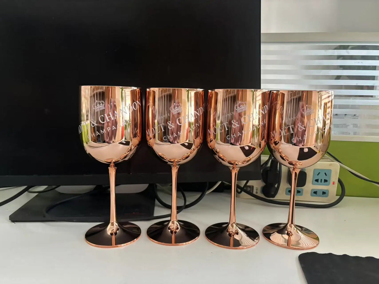 4pcs 480ml Plating Electroplated Shiny 16Oz Plastic Red Wine Glasses Plastic Champagne Flutes Cup Goblet For Party Wedding