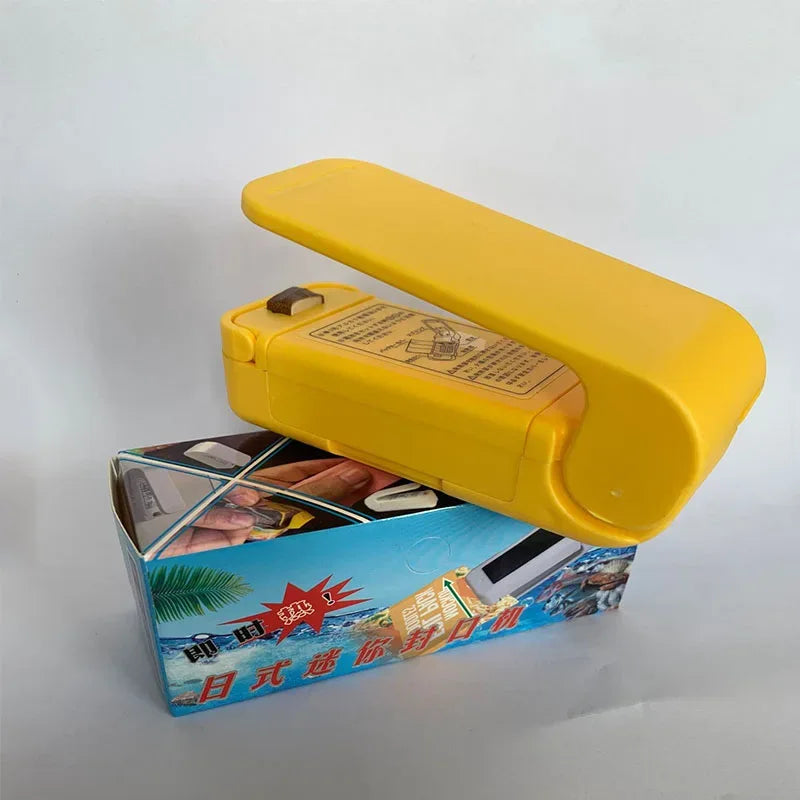 Mini Sealing Machine Thermal Snacks Bags Plastic Close Tweezers for Food Packaging Heater Bags Clips Closure Sealer Foil Welding