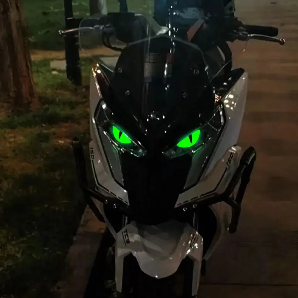 Luminous Eyes Car Stickers Green Glowing Devil's Eye Car Motorcycle Headlight Styling Sticker 3D Drip Glue Cat Eye Decoration