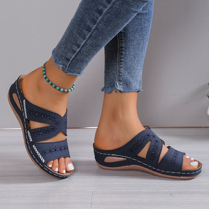 2025 New Summer Women Wedge Sandals Embroidery Thick Sole Open Toe Slippers Fashion Retro Casual Light Female Platform Slides