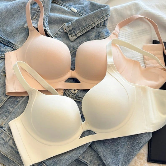 Red Lifting Small Breasts Gathered To Show Large Upper Support Without Steel Rings and Comfortable and Traceless Bra