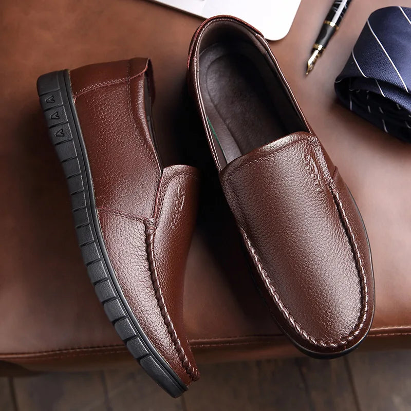 Men Loafers Fashion Slip on Soft Flats Genuine Leather Simple Moccasin Comfy Handmade Man Driving Footwear Non-Slip Boat Shoes