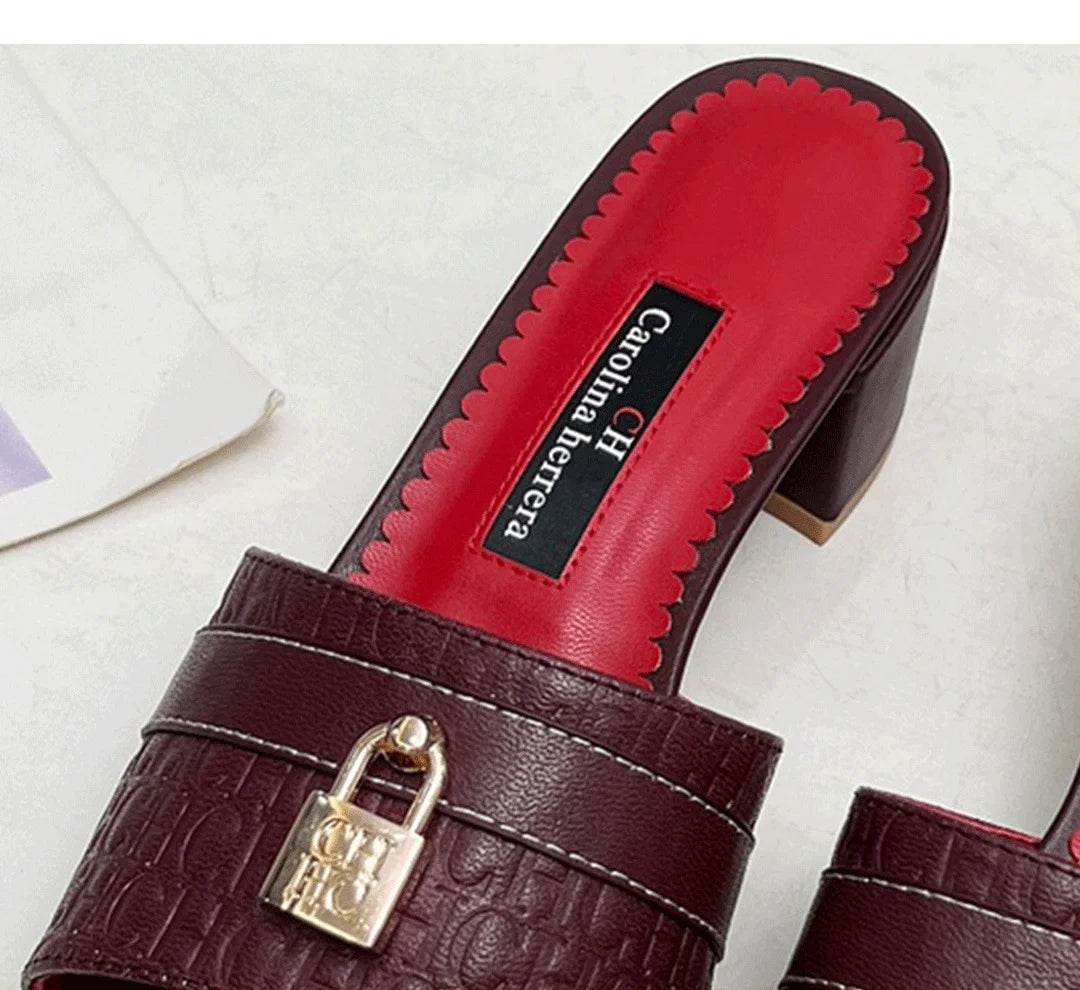 CH Brand Metal Buckle Embossed Sandals With Block Heels Open Toe Design Comfortable And Stylish Outdoor Slippers