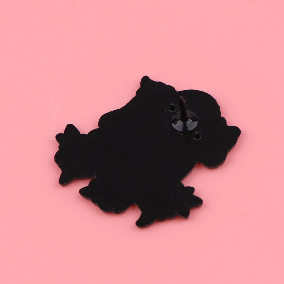 Broche fantôme d'Halloween en émail, style dessin animé, pin's pour homme, badge à accrocher à un sac à dos, accessoire de mode, bijou mignon, cadeau idéal pour les fêtes.