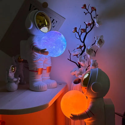 Space Man Hugging the Night Sky Bluetooth Speaker Dreamy Starry Sky Audio System Subwoofer Night Light Decoration Creative Gift